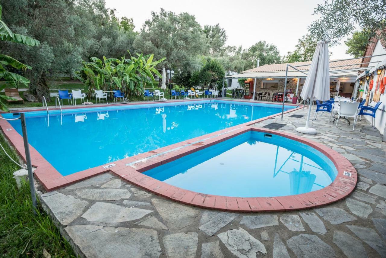 Camping & Rooms Kariotes Ligia Exterior foto