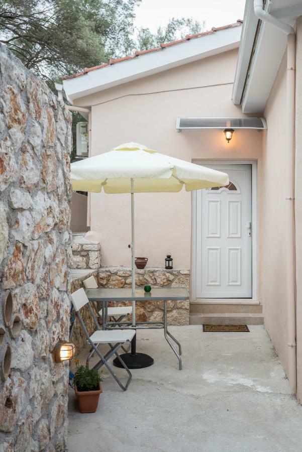 Camping & Rooms Kariotes Ligia Exterior foto