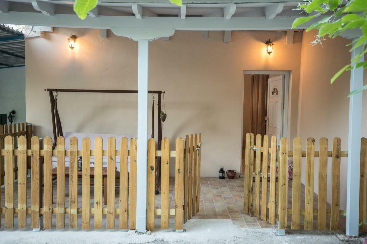Camping & Rooms Kariotes Ligia Exterior foto