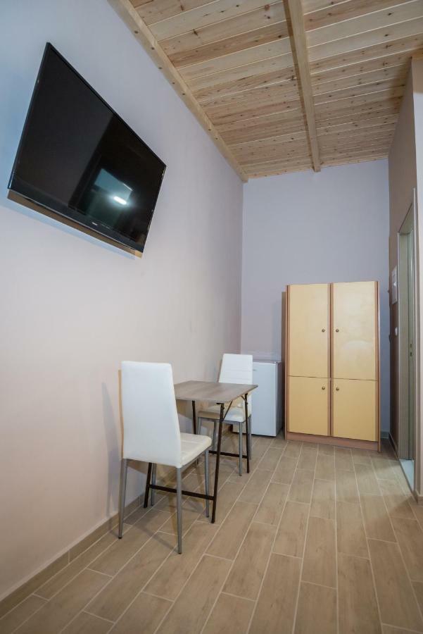 Camping & Rooms Kariotes Ligia Exterior foto